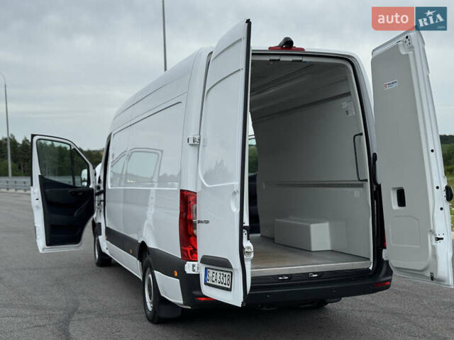 Белый Мерседес Sprinter, объемом двигателя 2.2 л и пробегом 299 тыс. км за 25900 $, фото 38 на Automoto.ua