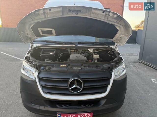 Белый Мерседес Sprinter, объемом двигателя 2 л и пробегом 235 тыс. км за 30850 $, фото 62 на Automoto.ua