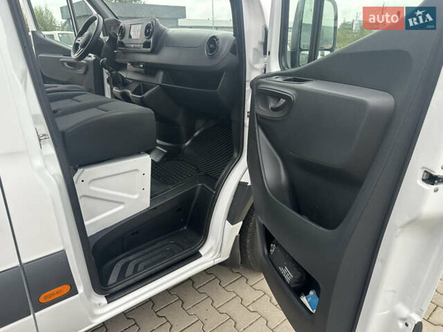 Мерседес Sprinter 2021 у Ковель на Automoto.ua Білий Мерседес Sprinter, об'ємом двигуна 1.95 л та пробігом 305 тис. км за 25200 $, фото 31 на Automoto.ua