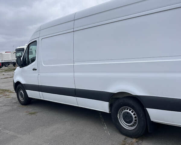 Белый Мерседес Sprinter, объемом двигателя 2.99 л и пробегом 24 тыс. км за 39000 $, фото 2 на Automoto.ua