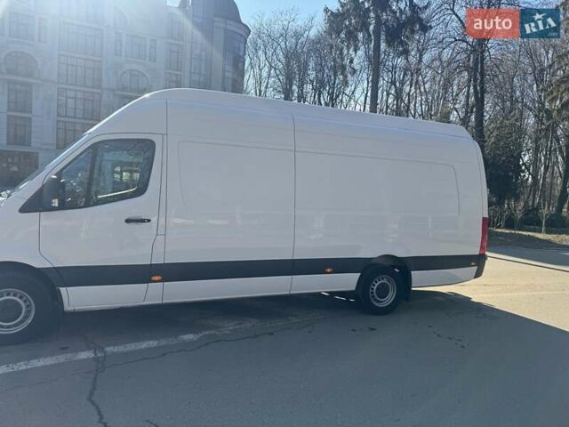 Белый Мерседес Sprinter, объемом двигателя 2.99 л и пробегом 292 тыс. км за 60258 $, фото 9 на Automoto.ua