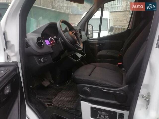 Белый Мерседес Sprinter, объемом двигателя 0 л и пробегом 25 тыс. км за 19900 $, фото 4 на Automoto.ua