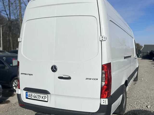 Белый Мерседес Sprinter, объемом двигателя 3 л и пробегом 24 тыс. км за 43000 $, фото 4 на Automoto.ua