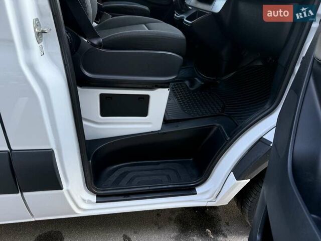 Белый Мерседес Sprinter, объемом двигателя 2.2 л и пробегом 198 тыс. км за 23950 $, фото 32 на Automoto.ua