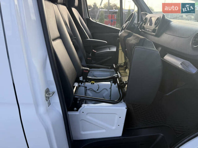 Белый Мерседес Sprinter, объемом двигателя 1.99 л и пробегом 172 тыс. км за 25300 $, фото 53 на Automoto.ua