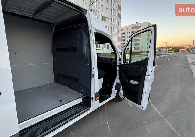Белый Мерседес Sprinter, объемом двигателя 0 л и пробегом 239 тыс. км за 25900 $, фото 46 на Automoto.ua