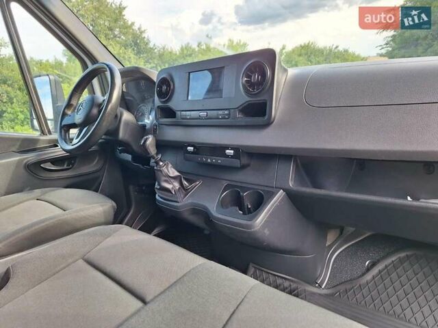 Белый Мерседес Sprinter, объемом двигателя 2.99 л и пробегом 220 тыс. км за 39800 $, фото 23 на Automoto.ua