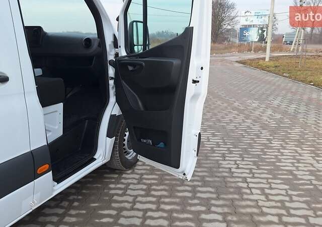 Белый Мерседес Sprinter, объемом двигателя 2 л и пробегом 362 тыс. км за 24900 $, фото 64 на Automoto.ua