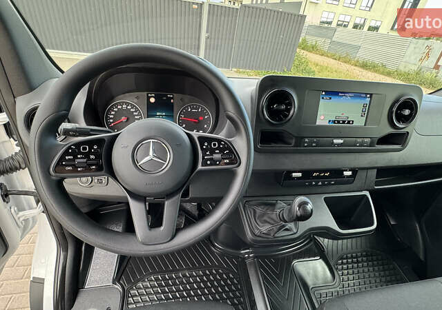 Белый Мерседес Sprinter, объемом двигателя 1.95 л и пробегом 241 тыс. км за 25900 $, фото 33 на Automoto.ua