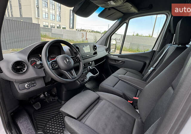 Белый Мерседес Sprinter, объемом двигателя 1.95 л и пробегом 241 тыс. км за 25900 $, фото 30 на Automoto.ua