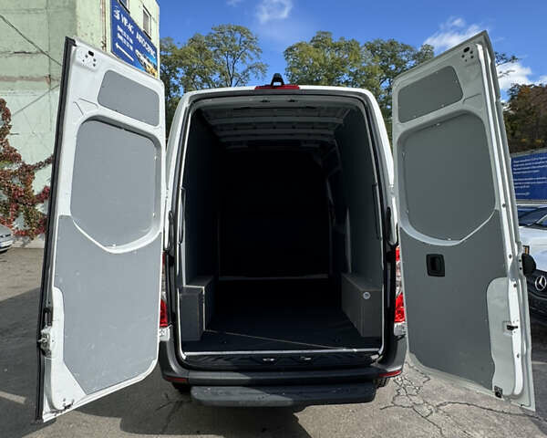 Белый Мерседес Sprinter, объемом двигателя 2 л и пробегом 70 тыс. км за 22400 $, фото 35 на Automoto.ua