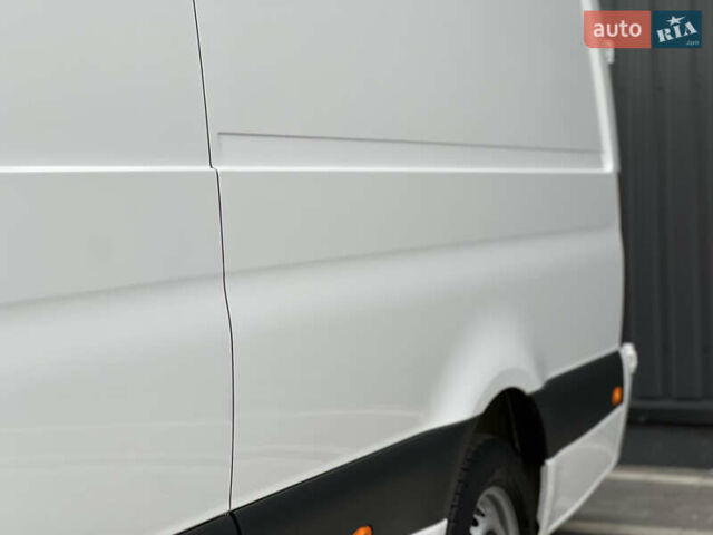 Белый Мерседес Sprinter, объемом двигателя 2.2 л и пробегом 253 тыс. км за 24700 $, фото 49 на Automoto.ua
