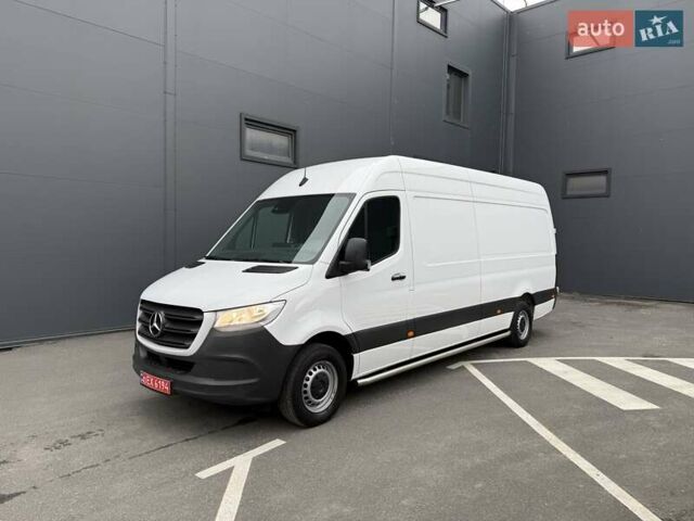 Белый Мерседес Sprinter, объемом двигателя 2 л и пробегом 238 тыс. км за 31950 $, фото 3 на Automoto.ua
