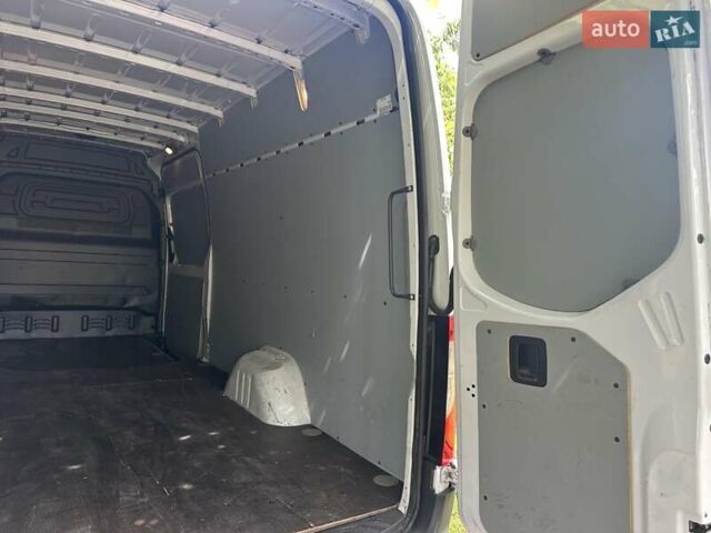 Белый Мерседес Sprinter, объемом двигателя 2 л и пробегом 244 тыс. км за 29800 $, фото 9 на Automoto.ua