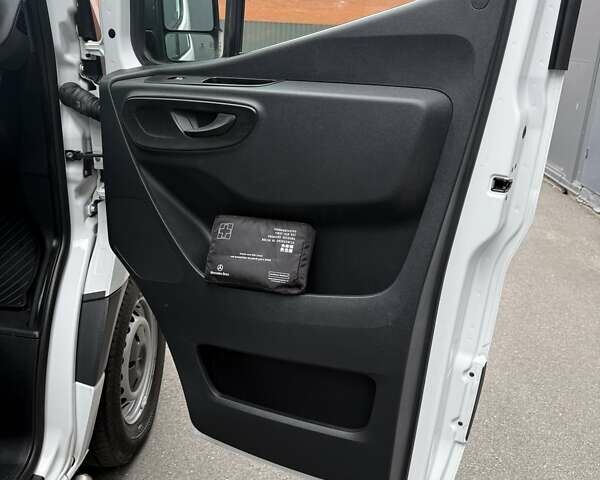 Белый Мерседес Sprinter, объемом двигателя 2 л и пробегом 238 тыс. км за 31950 $, фото 35 на Automoto.ua