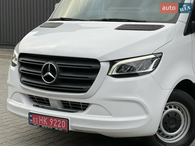 Белый Мерседес Sprinter, объемом двигателя 2.2 л и пробегом 253 тыс. км за 24700 $, фото 41 на Automoto.ua