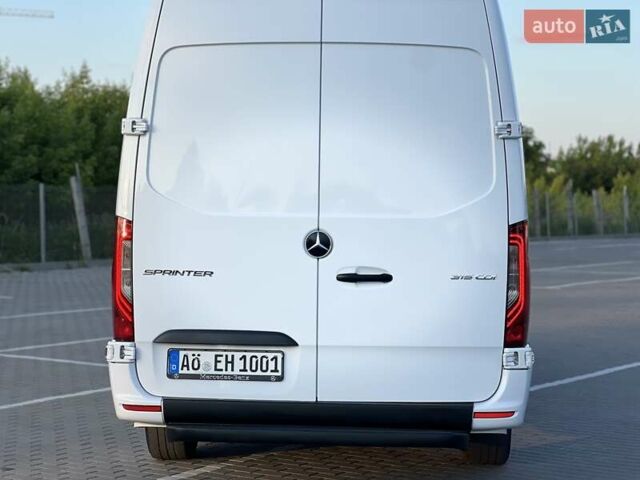 Белый Мерседес Sprinter, объемом двигателя 2 л и пробегом 191 тыс. км за 24850 $, фото 26 на Automoto.ua