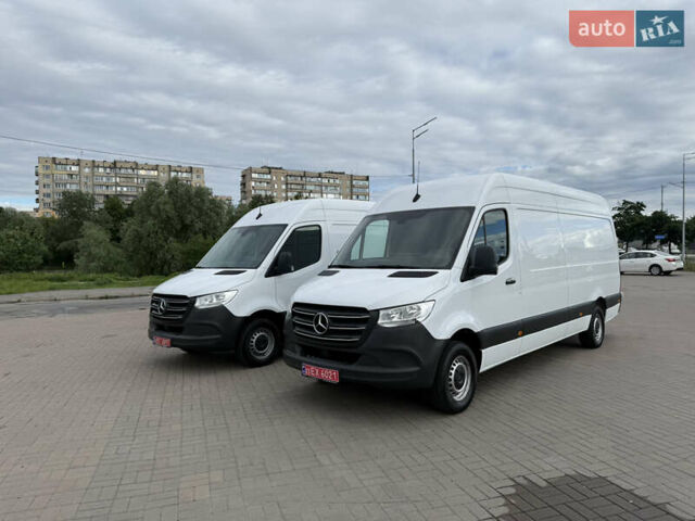 Белый Мерседес Sprinter, объемом двигателя 2.2 л и пробегом 208 тыс. км за 26999 $, фото 2 на Automoto.ua