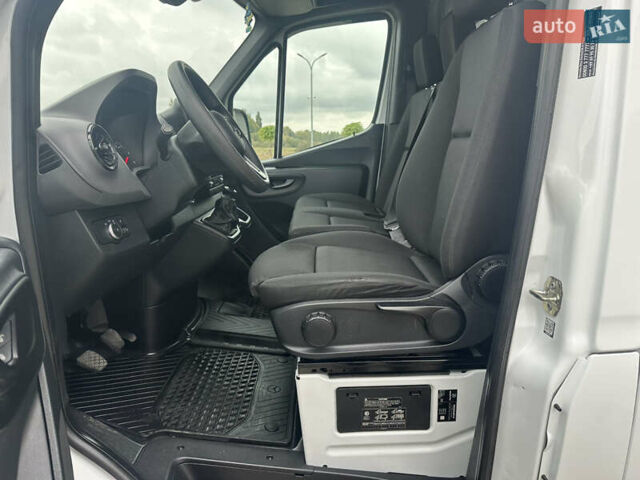 Мерседес Sprinter 2021 у Ковель на Automoto.ua Білий Мерседес Sprinter, об'ємом двигуна 1.95 л та пробігом 305 тис. км за 25200 $, фото 22 на Automoto.ua