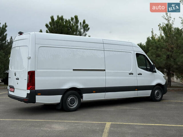 Белый Мерседес Sprinter, объемом двигателя 2 л и пробегом 240 тыс. км за 25999 $, фото 19 на Automoto.ua