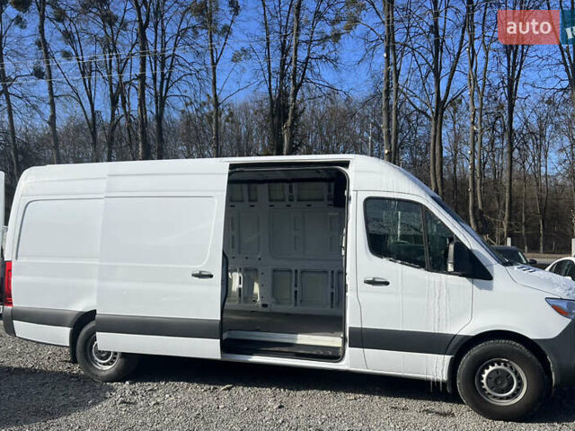 Белый Мерседес Sprinter, объемом двигателя 3 л и пробегом 24 тыс. км за 43000 $, фото 8 на Automoto.ua