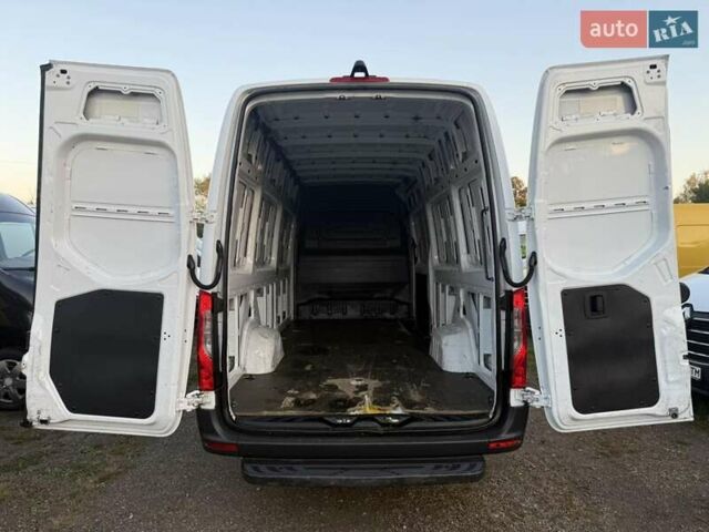 Белый Мерседес Sprinter, объемом двигателя 2 л и пробегом 311 тыс. км за 23900 $, фото 10 на Automoto.ua