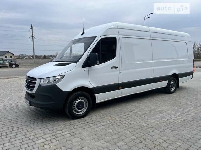 Белый Мерседес Sprinter, объемом двигателя 0 л и пробегом 53 тыс. км за 50900 $, фото 1 на Automoto.ua