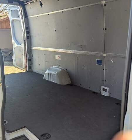 Белый Мерседес Sprinter, объемом двигателя 1.95 л и пробегом 191 тыс. км за 27900 $, фото 3 на Automoto.ua