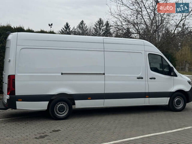 Белый Мерседес Sprinter, объемом двигателя 2.2 л и пробегом 285 тыс. км за 27000 $, фото 9 на Automoto.ua