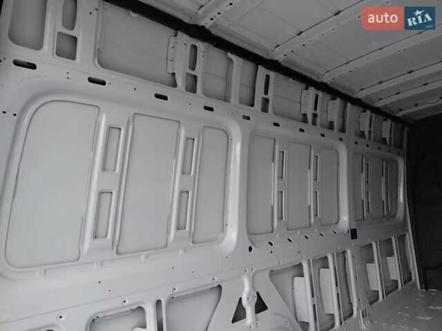 Белый Мерседес Sprinter, объемом двигателя 0 л и пробегом 207 тыс. км за 22600 $, фото 27 на Automoto.ua