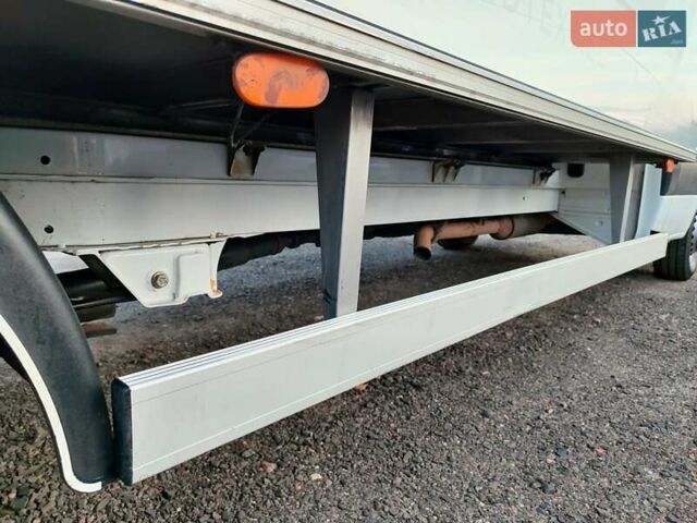 Белый Мерседес Sprinter, объемом двигателя 2.1 л и пробегом 300 тыс. км за 26400 $, фото 12 на Automoto.ua