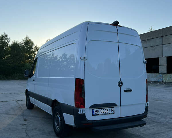Белый Мерседес Sprinter, объемом двигателя 3 л и пробегом 51 тыс. км за 33900 $, фото 6 на Automoto.ua