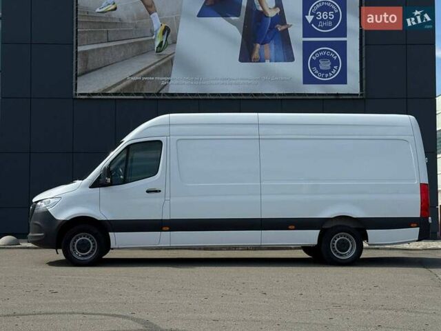 Белый Мерседес Sprinter, объемом двигателя 2.14 л и пробегом 245 тыс. км за 24500 $, фото 2 на Automoto.ua