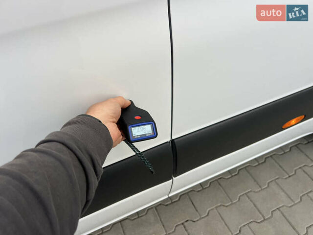 Белый Мерседес Sprinter, объемом двигателя 2.2 л и пробегом 253 тыс. км за 24700 $, фото 169 на Automoto.ua
