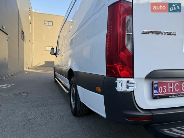Белый Мерседес Sprinter, объемом двигателя 2 л и пробегом 235 тыс. км за 30850 $, фото 6 на Automoto.ua