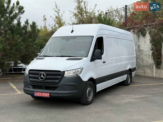 Белый Мерседес Sprinter, объемом двигателя 2 л и пробегом 240 тыс. км за 25999 $, фото 5 на Automoto.ua