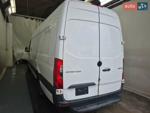 Белый Мерседес Sprinter, объемом двигателя 3 л и пробегом 1 тыс. км за 25999 $, фото 3 на Automoto.ua