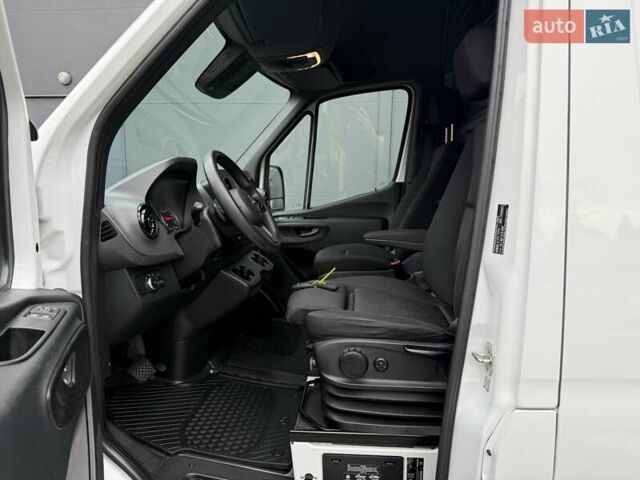 Білий Мерседес Sprinter, об'ємом двигуна 2 л та пробігом 238 тис. км за 32950 $, фото 17 на Automoto.ua
