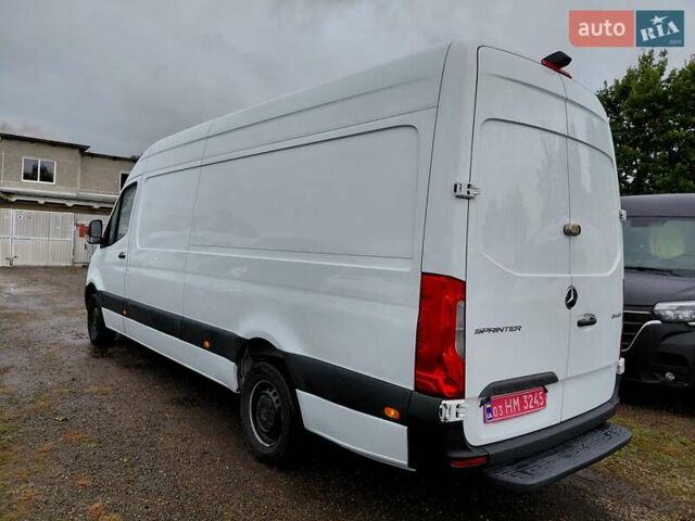 Белый Мерседес Sprinter, объемом двигателя 0 л и пробегом 207 тыс. км за 22600 $, фото 1 на Automoto.ua