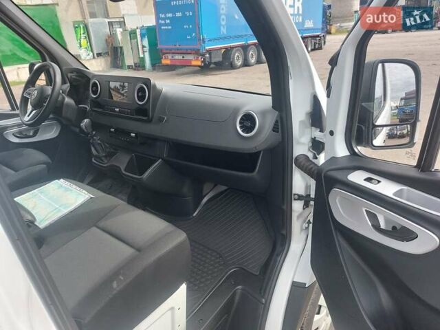 Білий Мерседес Sprinter, об'ємом двигуна 2.14 л та пробігом 290 тис. км за 28865 $, фото 8 на Automoto.ua