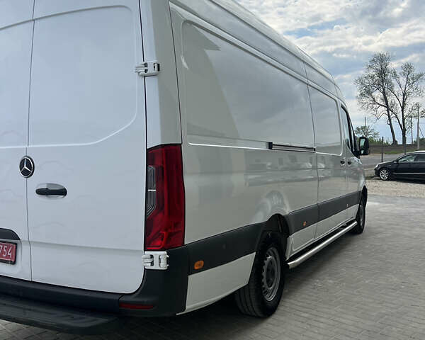 Белый Мерседес Sprinter, объемом двигателя 2 л и пробегом 246 тыс. км за 26650 $, фото 5 на Automoto.ua