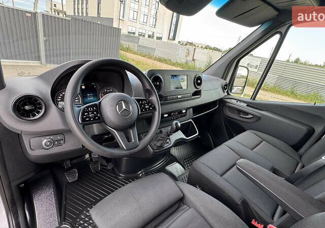Белый Мерседес Sprinter, объемом двигателя 1.95 л и пробегом 241 тыс. км за 25900 $, фото 32 на Automoto.ua