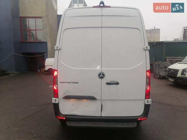 Белый Мерседес Sprinter, объемом двигателя 0 л и пробегом 25 тыс. км за 19900 $, фото 16 на Automoto.ua