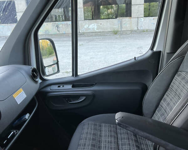 Белый Мерседес Sprinter, объемом двигателя 3 л и пробегом 51 тыс. км за 33900 $, фото 18 на Automoto.ua
