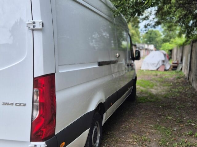 Белый Мерседес Sprinter, объемом двигателя 0 л и пробегом 250 тыс. км за 23900 $, фото 4 на Automoto.ua