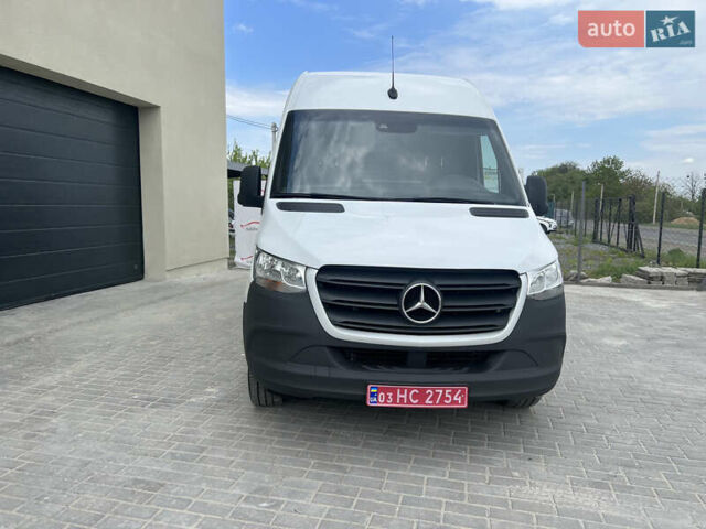 Белый Мерседес Sprinter, объемом двигателя 2 л и пробегом 246 тыс. км за 26650 $, фото 1 на Automoto.ua