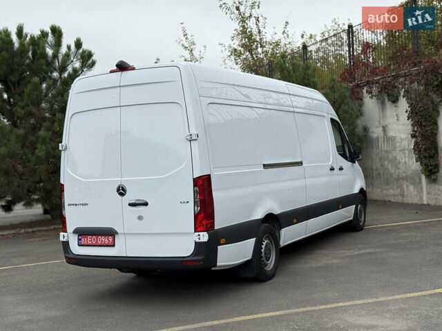 Белый Мерседес Sprinter, объемом двигателя 2 л и пробегом 240 тыс. км за 25999 $, фото 16 на Automoto.ua