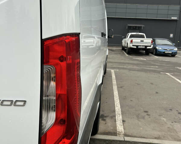 Білий Мерседес Sprinter, об'ємом двигуна 0 л та пробігом 200 тис. км за 40000 $, фото 7 на Automoto.ua