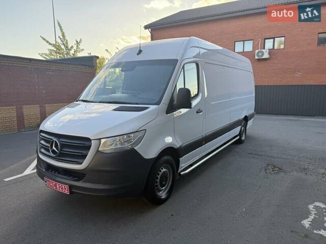 Белый Мерседес Sprinter, объемом двигателя 2 л и пробегом 235 тыс. км за 30850 $, фото 1 на Automoto.ua