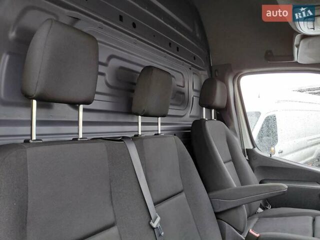 Белый Мерседес Sprinter, объемом двигателя 0 л и пробегом 207 тыс. км за 22600 $, фото 42 на Automoto.ua